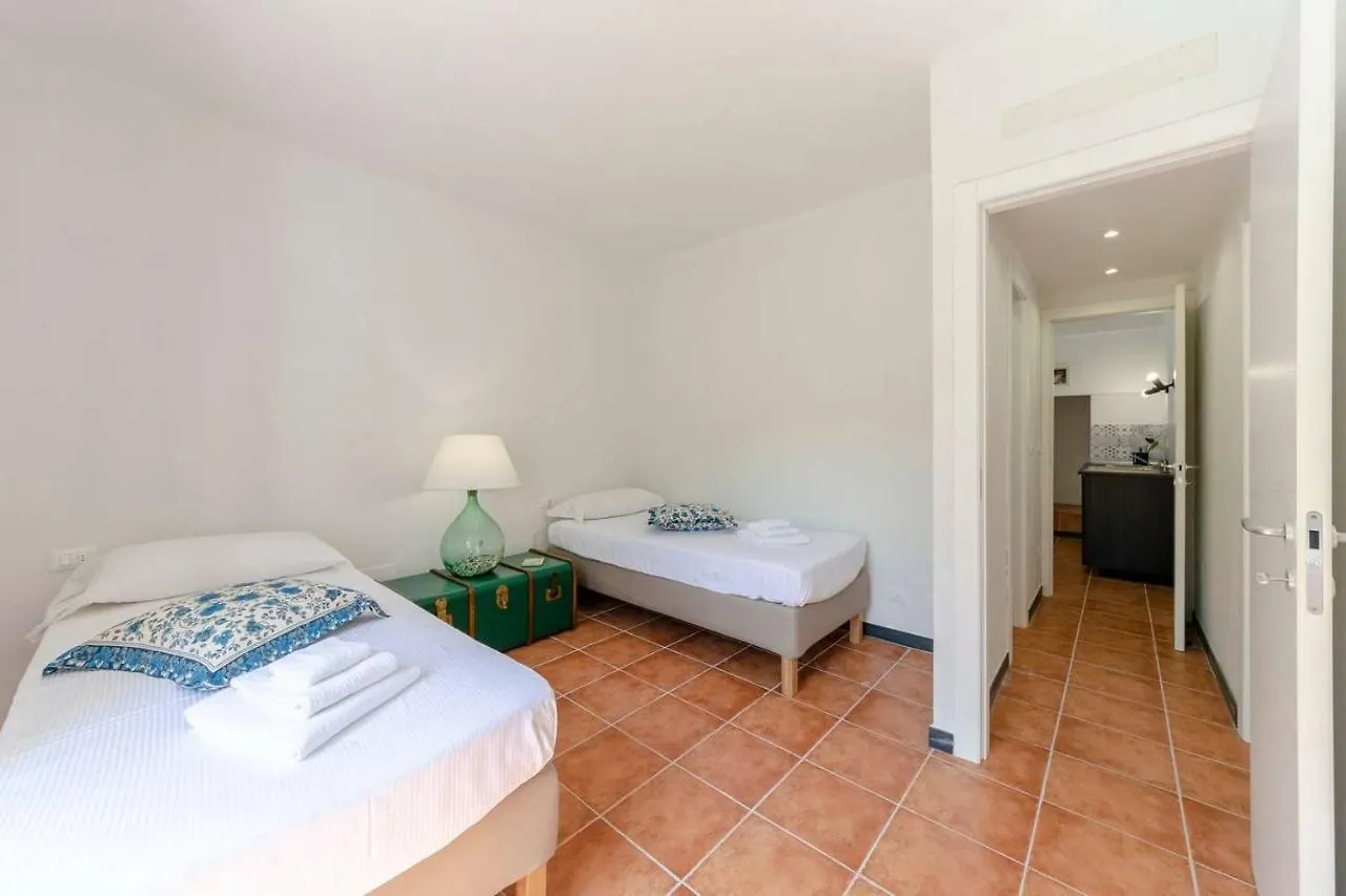Joivy Family Flat With Little Patio, Cinque Terre Apartment Vernazza 0*,