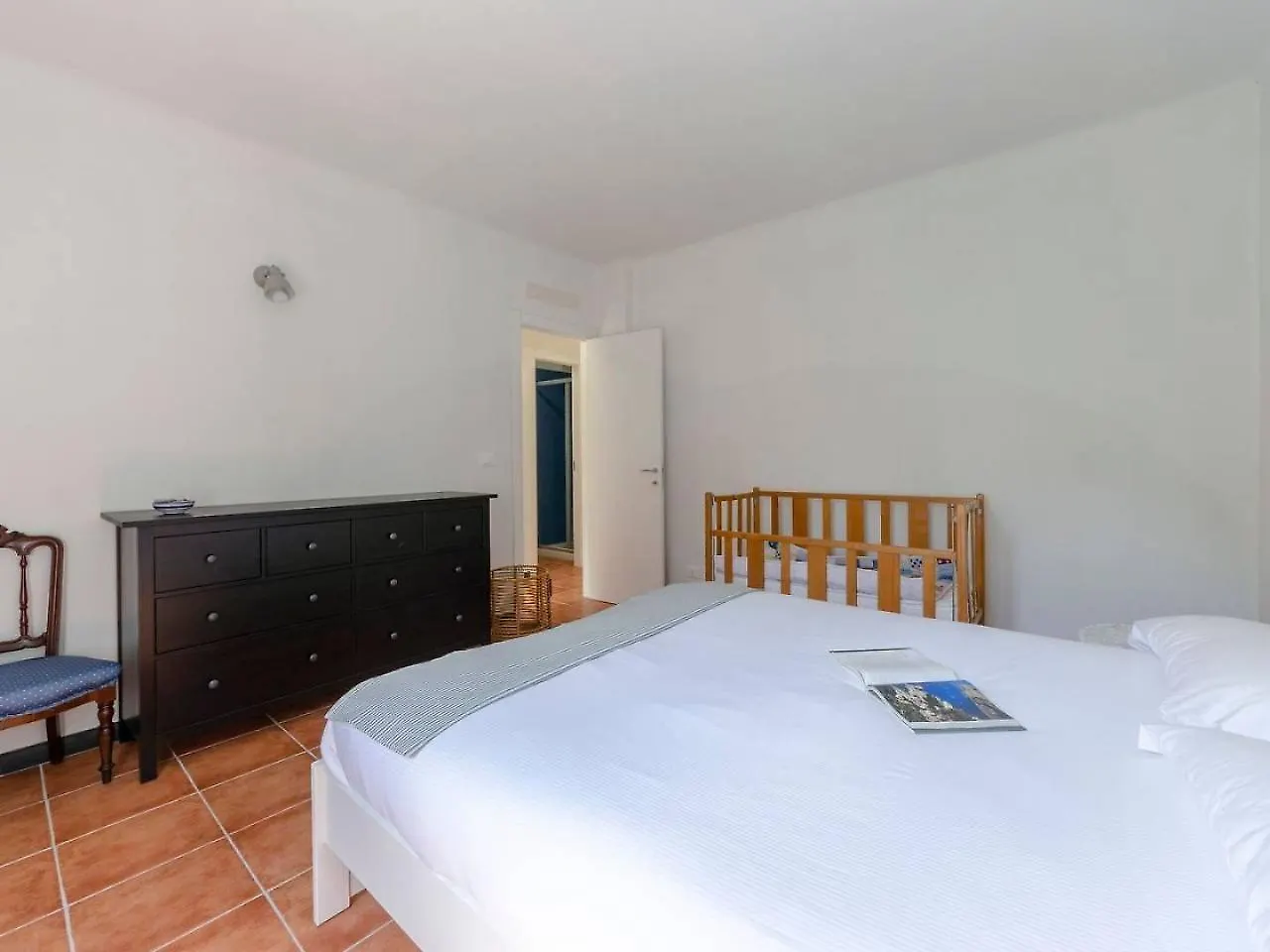Joivy Family Flat With Little Patio, Cinque Terre Apartment Vernazza