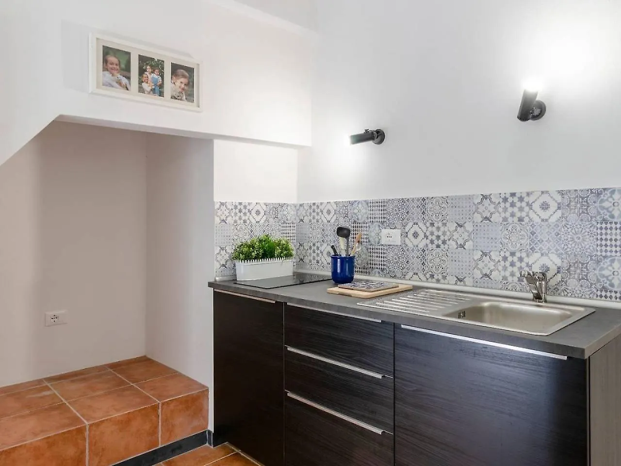 Joivy Family Flat With Little Patio, Cinque Terre Apartment Vernazza